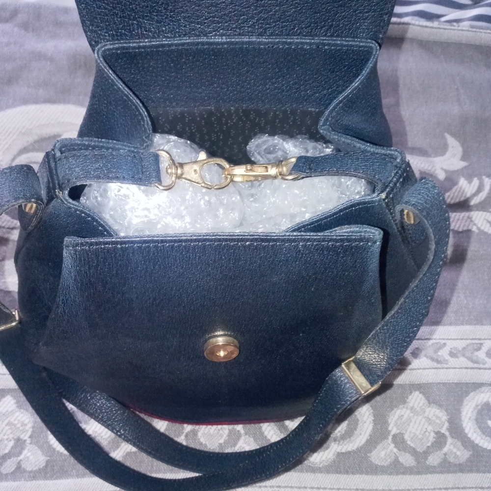 💕💅👜 Amazing Gucci pig skin Bucket💕😍 - Picture 9 of 12